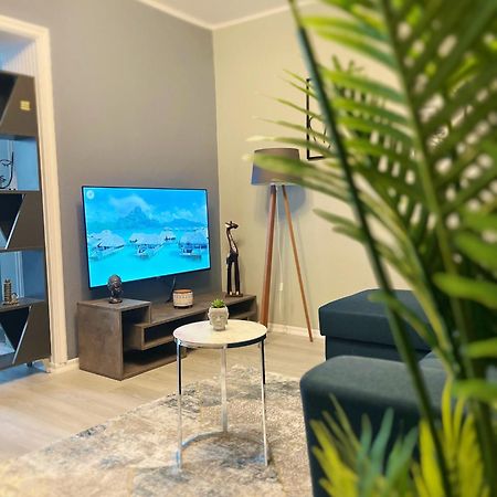 Joyful Apartment Tiran Dış mekan fotoğraf